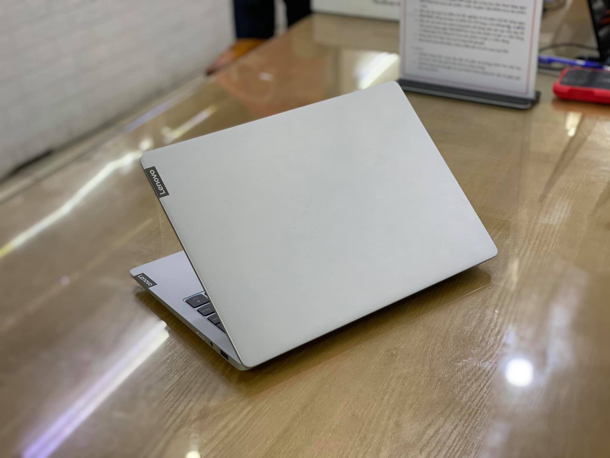 Laptop Lenovo IdeaPad S540 13API R52.jpg